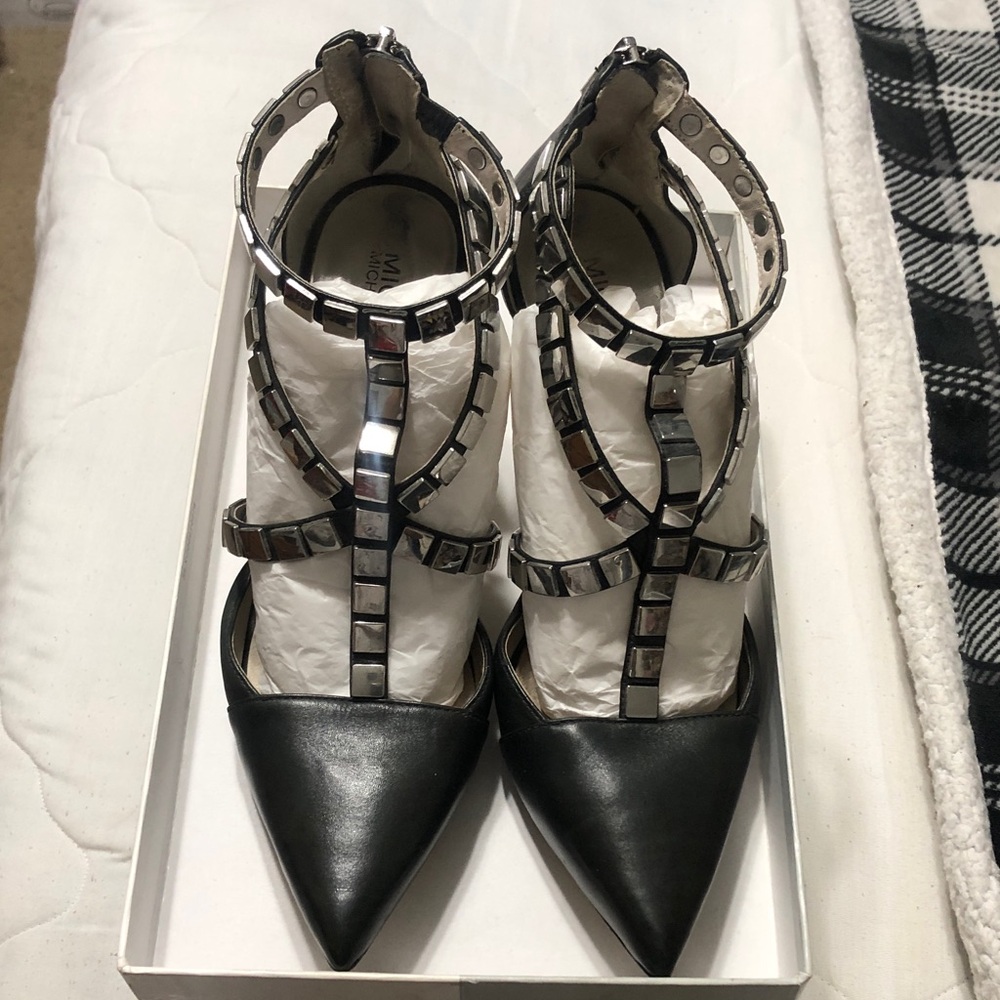 MICHAEL Michael Kors Black Pointed T-Strap Studded Heels 7.5M